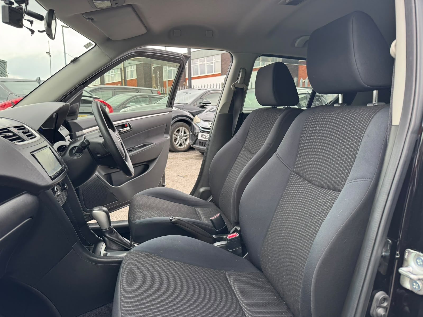 Suzuki Swift XG-DJE