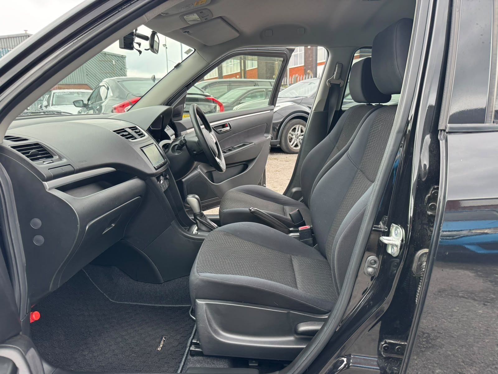 Suzuki Swift XG-DJE