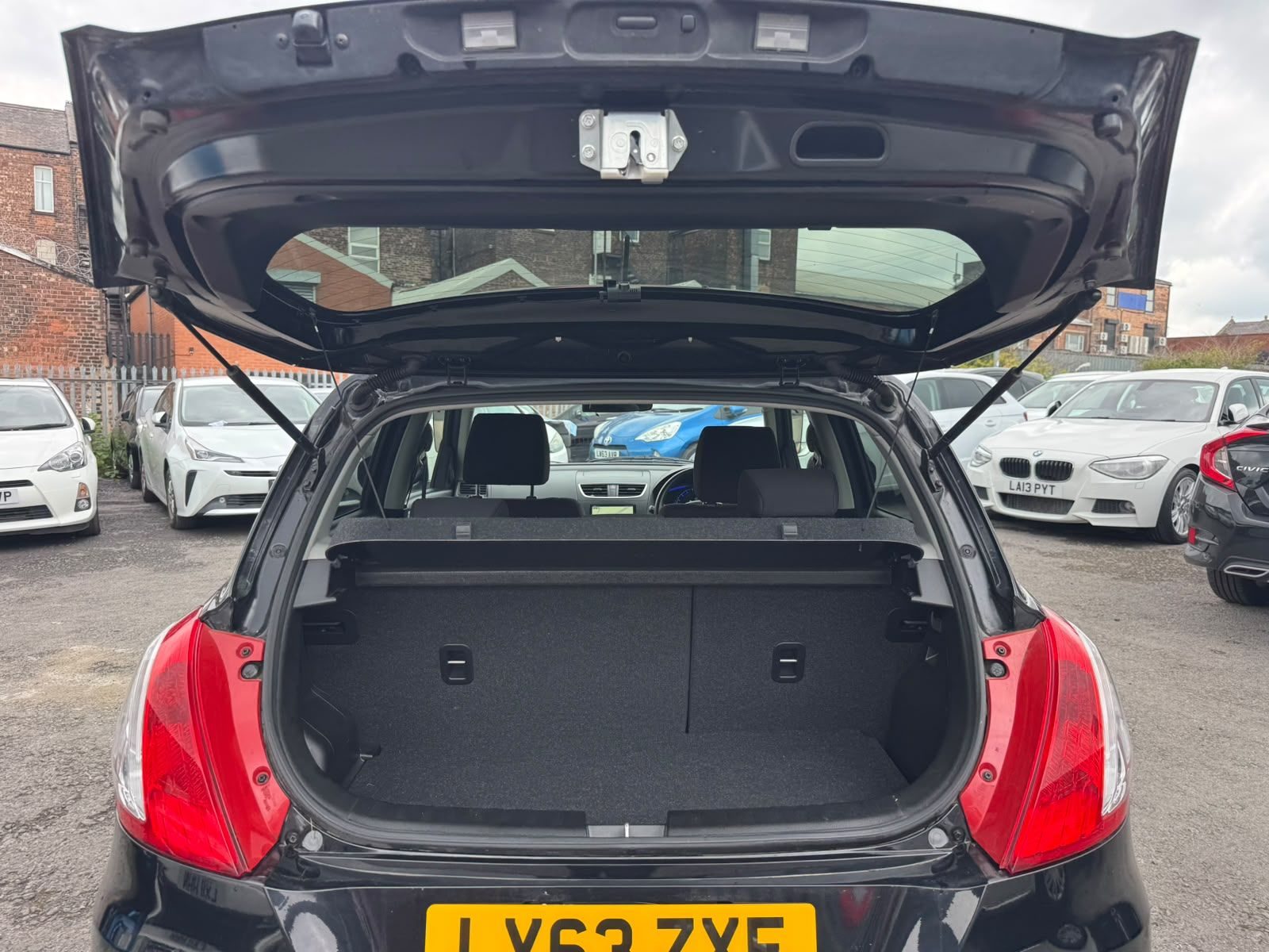 Suzuki Swift XG-DJE